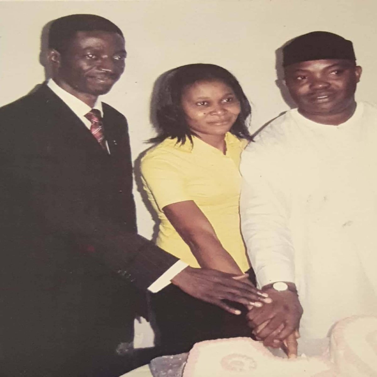 DrJoeOdumakin's tweet image. Yinka Odumakin: Exactly A Month Ago...

At exactly 10.40 pm today, it will be a full month since the sudden exit of the constant activist. 

 We say we are grateful to all even as we face the future with courage, boldness and confidence in the Almighty...
#YinkaOdumakinlives