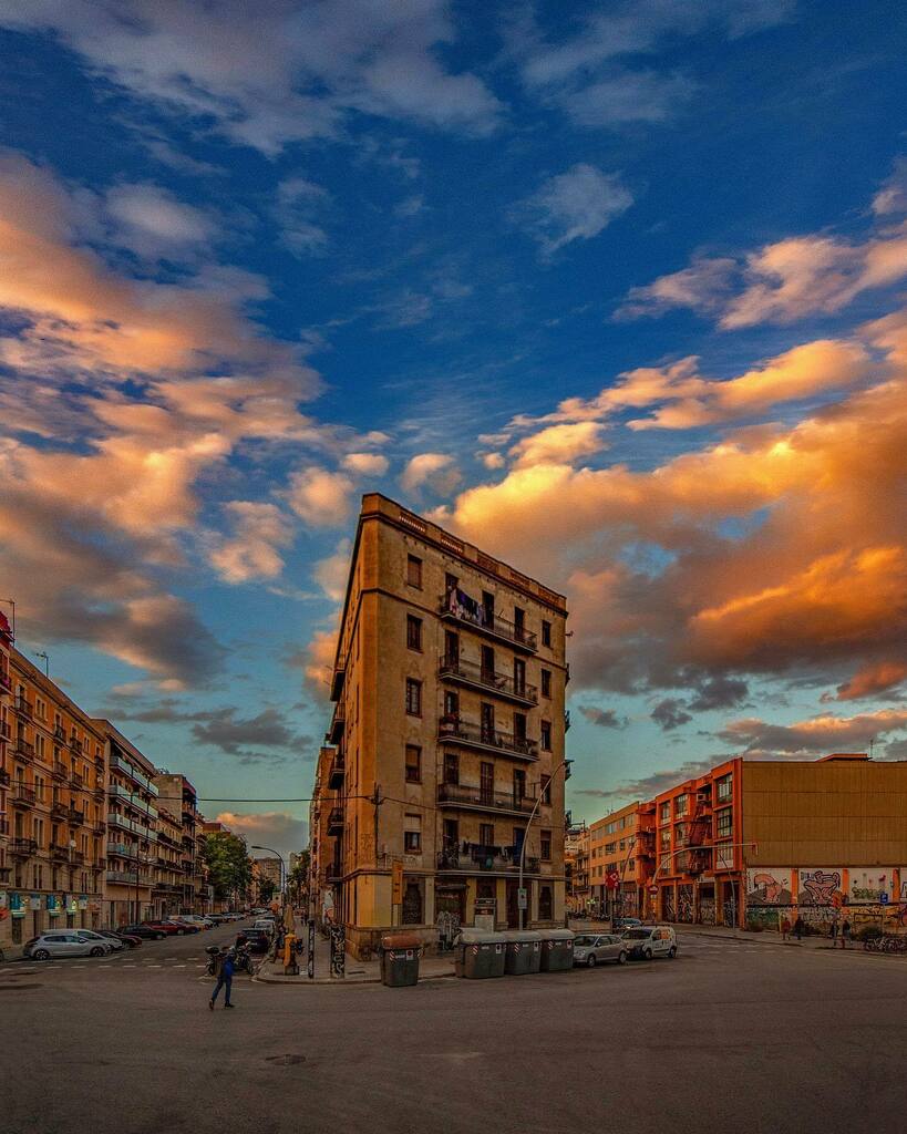 garcia_ortega's tweet image. #barcelona 🎵🎶📢
—
#bcn #thebarcelonist #visitbarcelona #mediterràniament #spain #ig_catalonia #instapoblenou #spain_vacations
—
Dedicated to @nachobangela 🚶🏻♂️