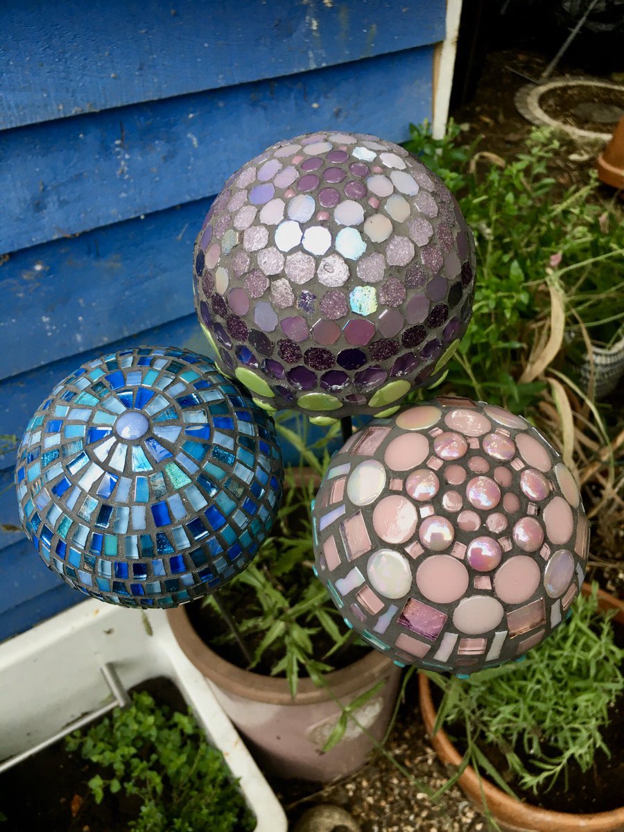 Making flowerballs this week. ❤️