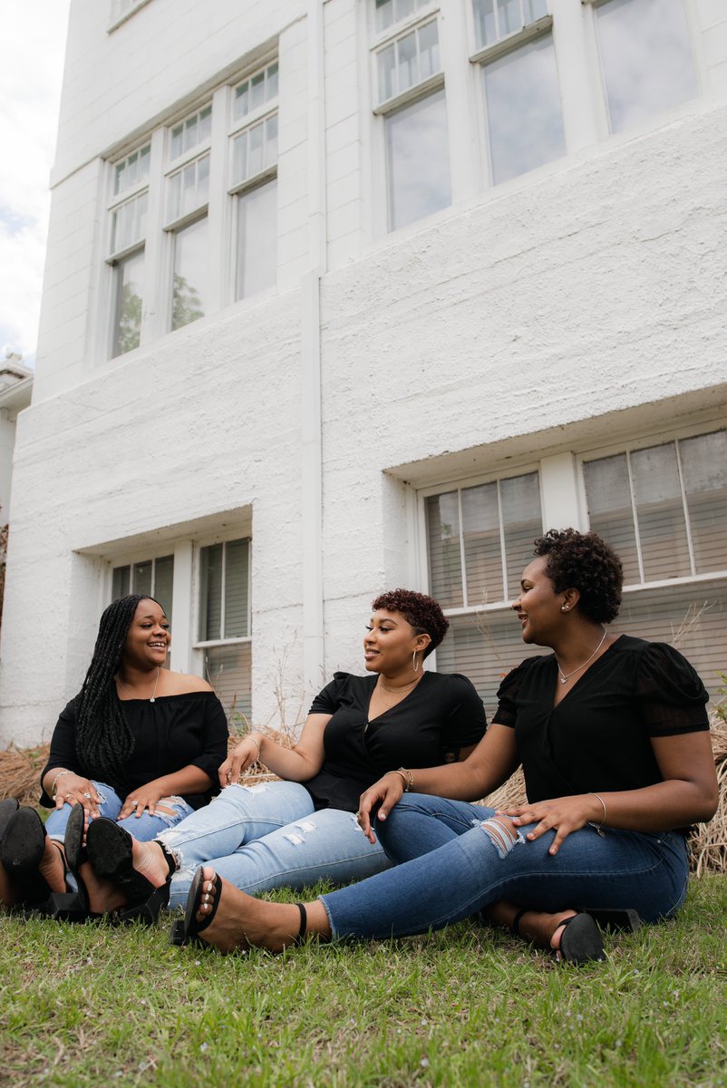 HTZetas's tweet image. Congratulations to our graduating SororZ! Heavy on the FINER WOMANHOOD 💙🕊 #ZetasGRADUATE #YAFaveZetas