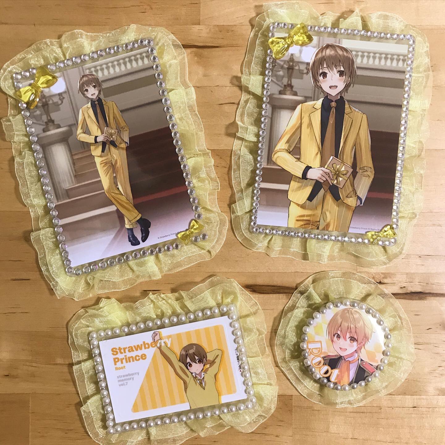 紗香 ダイソーのオーガンジーレースで硬質カードケースをデコレーションしました 硬質ケース フリルテープ リボンのシールは ダイソー購入品で 缶バッジカバー パールのラインストーンシールはセリア購入品です すとぷり手芸部 T Co