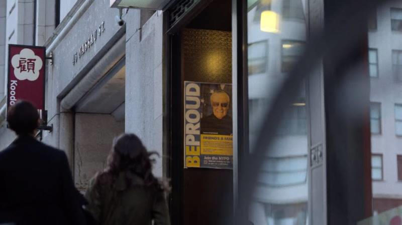 sa_mdr's tweet photo. Did you notice that?

You probably know this, but Stanley shows up in all the marvel netflix series. During the final episode of season 1, Jerry Hogart and Claire Temple discuss but if you look right behind them, we see Stan Lee on a recruitment poster, in bold it says "Be Proud" https://t.co/AYajxAiCxv