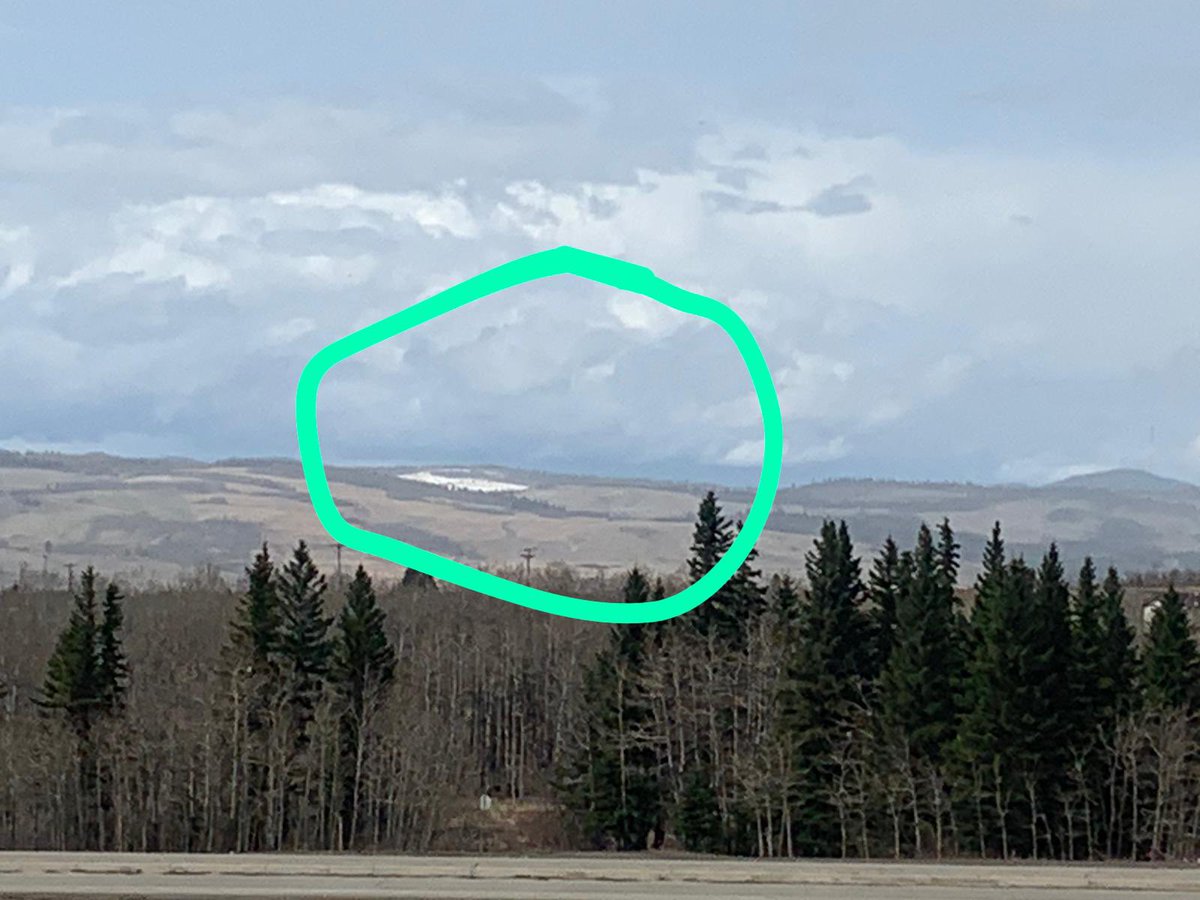 Washed_Up's tweet photo. Looks like it #hailed on the north side of #morely too https://t.co/7emkyhtuHo