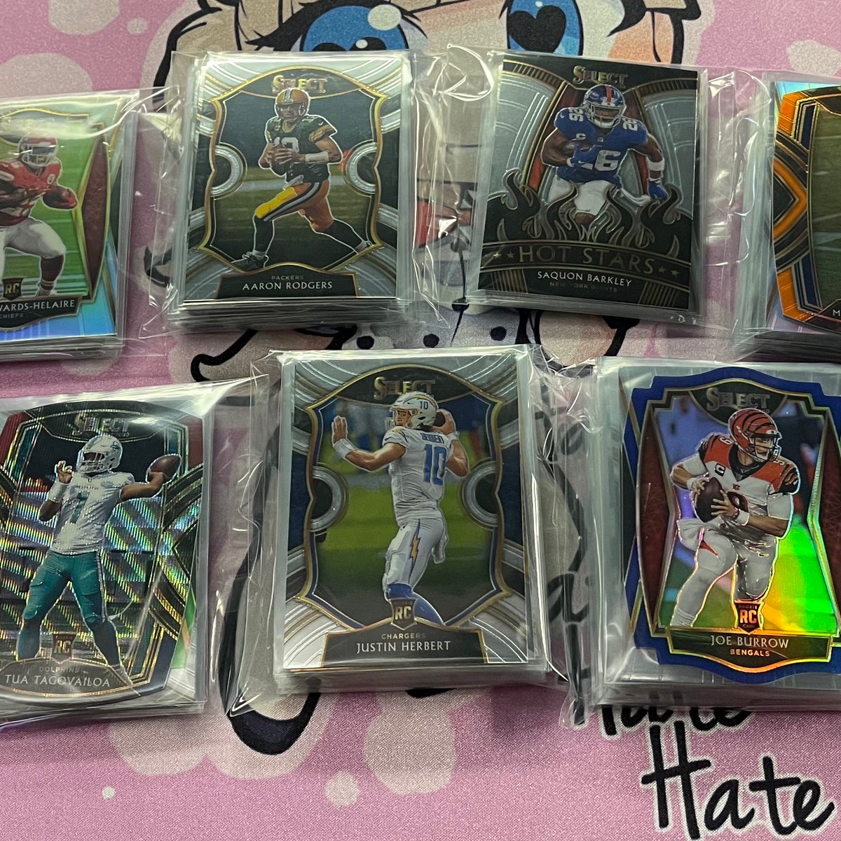 DukeCityGames's tweet image. All the packages from Break #2 are ready for pickup! If you chose shipping, they will go out tomorrow! We opened some 🔥🔥🔥🔥! #boxbreakers #NFL #Select