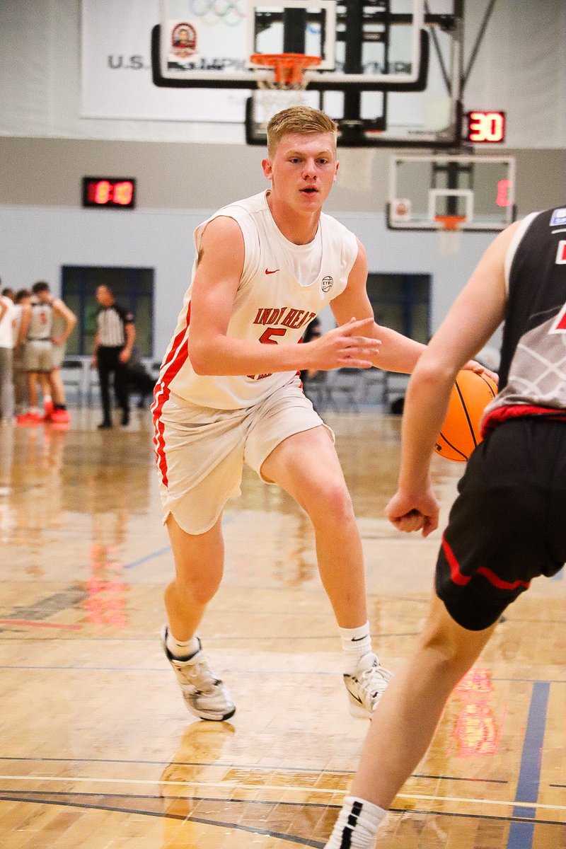 JaymeLanders's tweet photo. Well ran Bill Hensley Run-N-Slam tournament this weekend! 👏🏼🏀❤️ @indyheatgymrats @INDYHEAT17UR #family #organized #cleanfacilty #goodrefs #AAU https://t.co/OfXusCLFXN