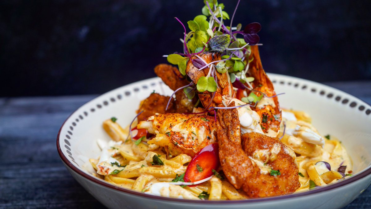 Ultimate Seafood 🦞 🦐🦀 Alfredo 🚀
On our New Dining Menu 🥇🥇🥇🥇
#papicuisinerestaurant
#papicuisinefedhill🥇 
#papicuisine