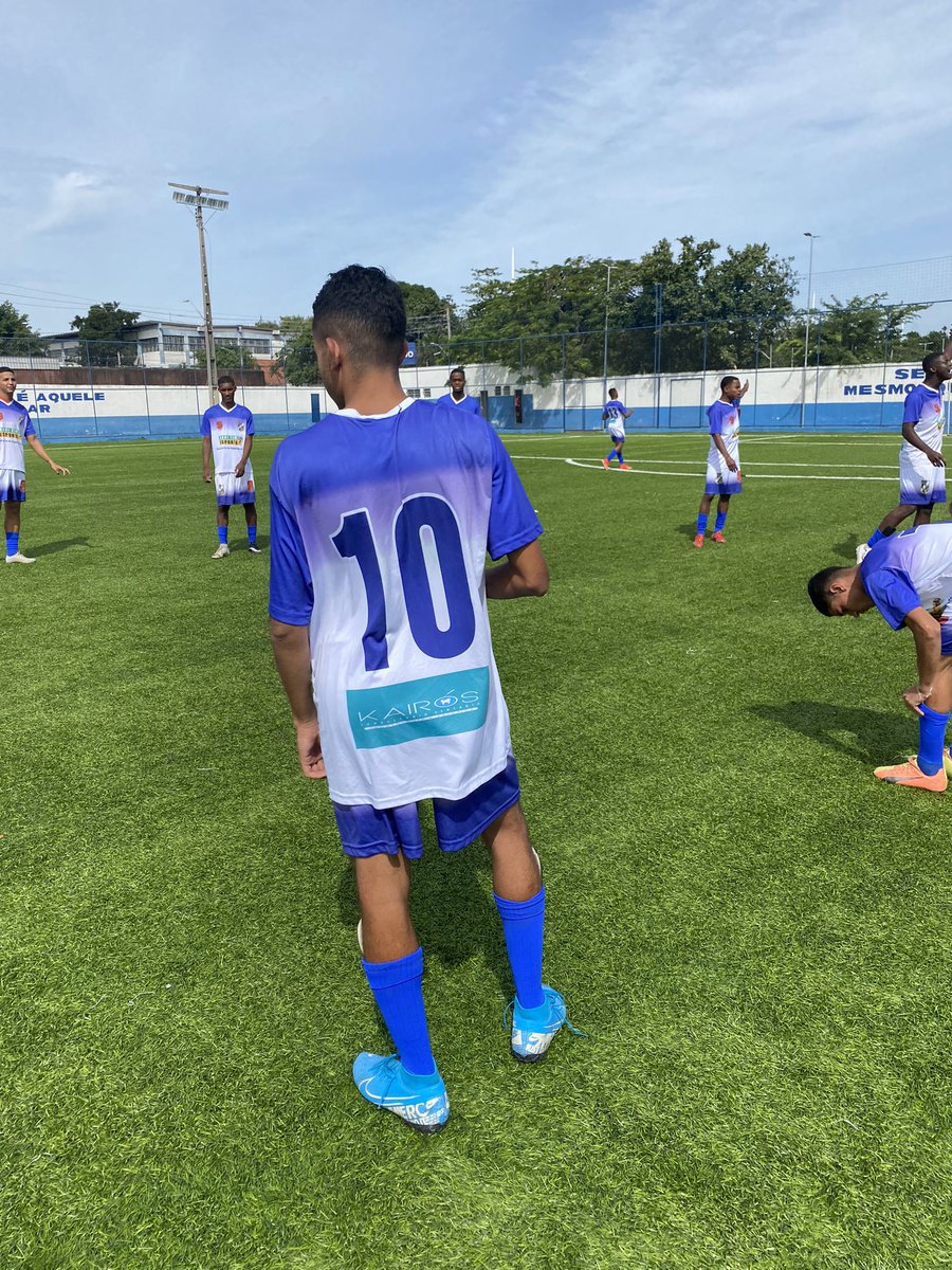 Leozinho97ofic1's tweet photo. Enquanto muitos desacreditam, eu estou cada vez mais próximo do meu sonho. 🌎⚽️🙌🏻
#KAIROSFC🤍💙
#GuiadoPorDeus🙏🏻 https://t.co/xUf3FJOZp1