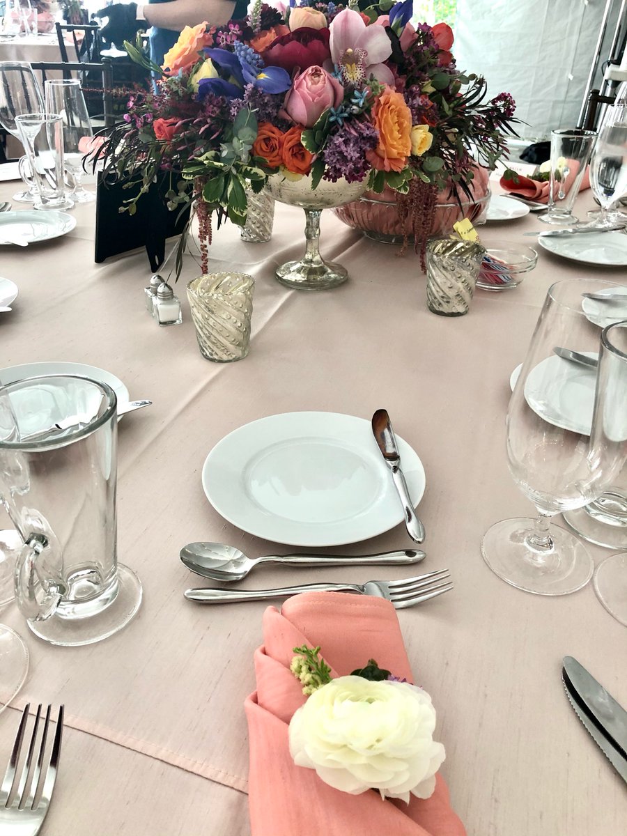 We had an amazing weekend this weekend. How about you? 

We did these flowers for a fundraiser that are perfectly timed for this weather.