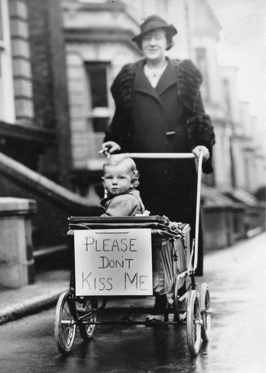 historyandfacts's tweet image. “Please Don’t Kiss Me!” A mom asks not to kiss her baby to avoid catching the flu, 1939.