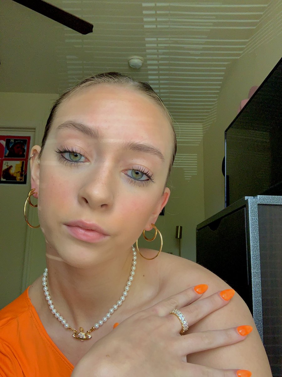 colleen tweet media