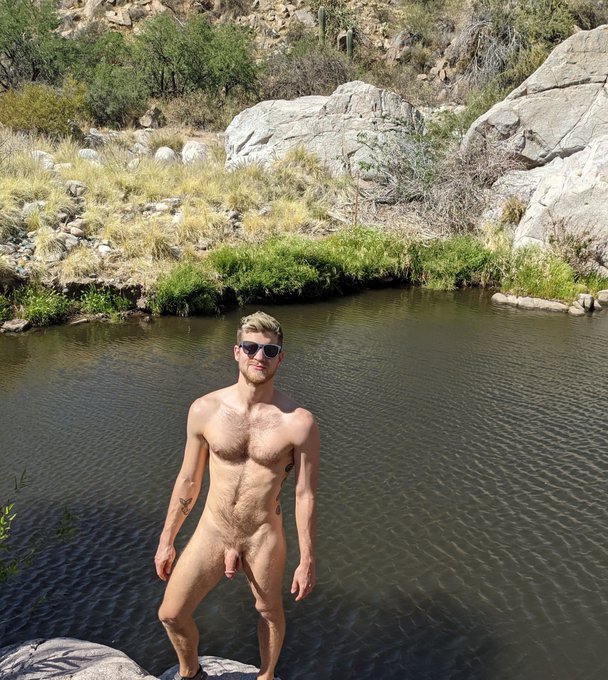Hiking Sunday ? #gays #gaycock #gayoutdoors #gayexhibitionist #gayhairy #gayotter https://t.co/Kd510