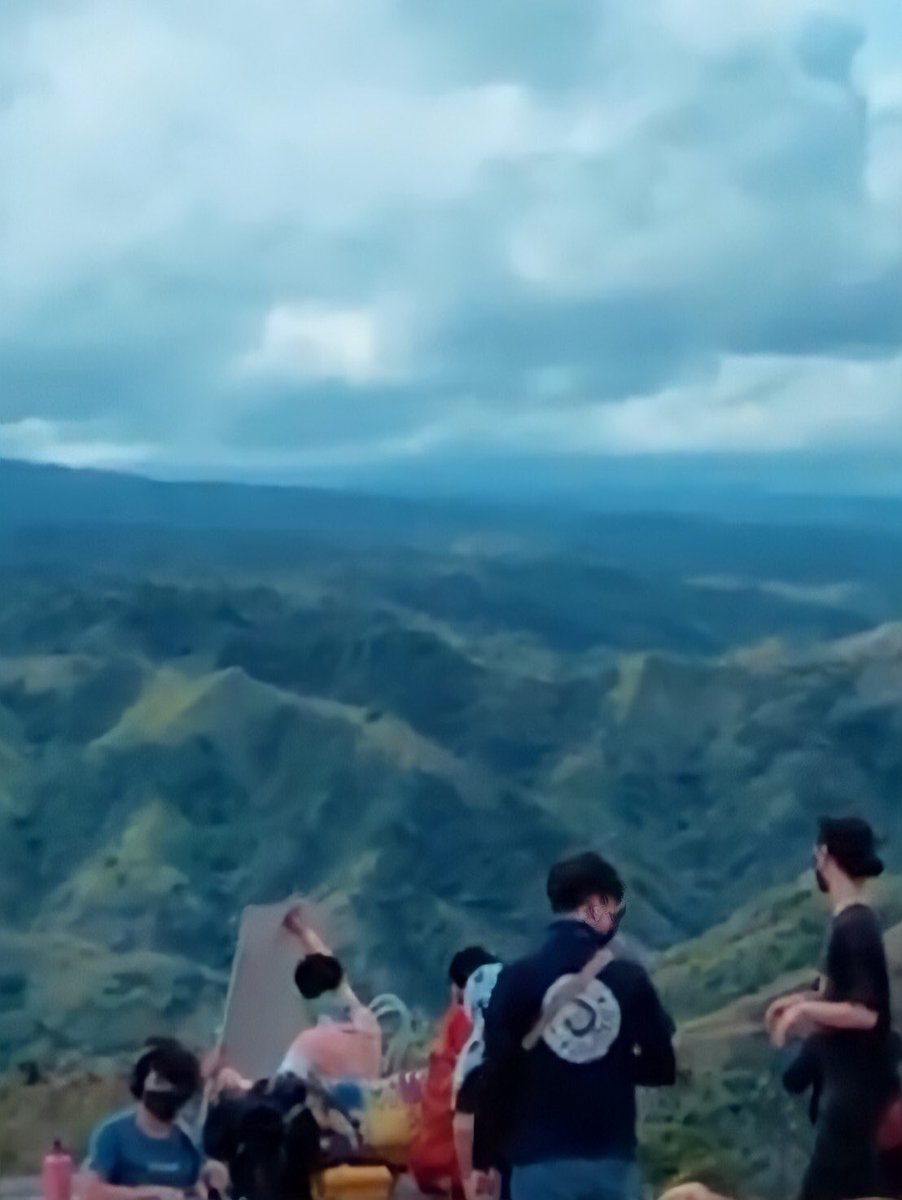 menggalurks's tweet image. Ang ganda! Take care and enjoy!! 🥺😍

MAINE BabaengBiyaHERO
#MaineMendoza