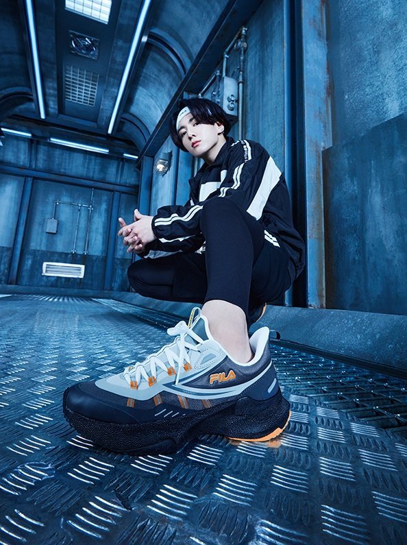 Press on Twitter: Jungkook for FILA: K-Pop Star Goes Viral on Twitter for His Wink and Smile" "The Jungkook Effect: BTS FILA shoes 'Neuron 5 Nucleus' top the Weekly