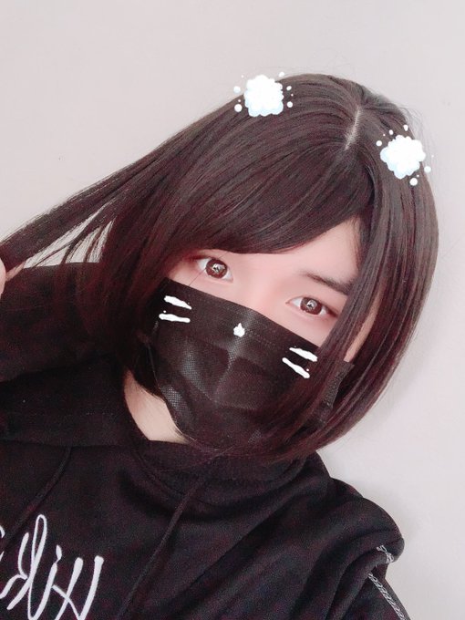 寝起き自撮り今日も一日頑張るぞー 