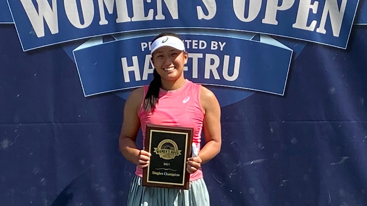Champion in Charlottesville 🏆 Claire Liu defeats Wang 3-6, 6-4, 4-1 (ret.) to win the biggest singles title of her career at the USTA Pro Circuit event in Virginia!