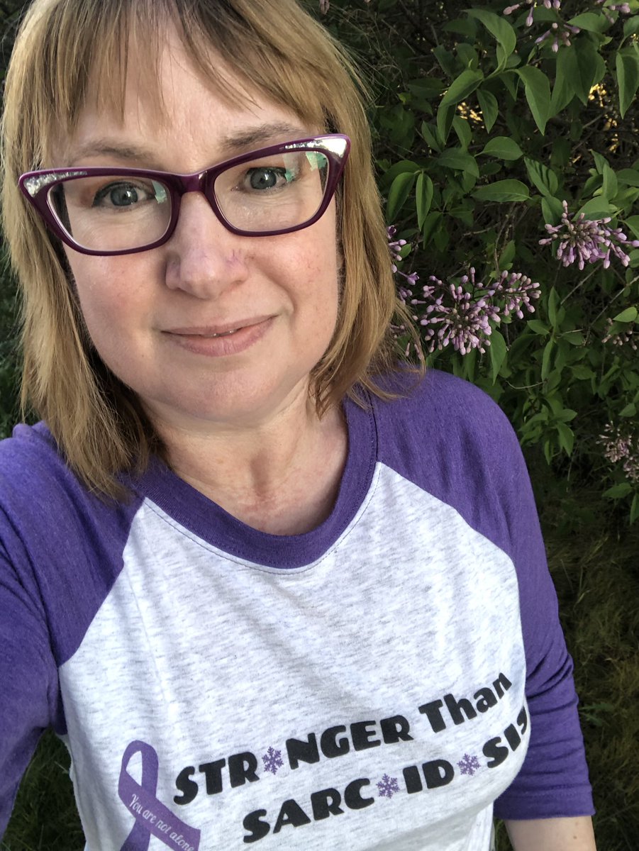 I got my @StrongerThnSarc  t-shirt this week 💜 got my purple glasses & lilacs 💜 #SarcChat #SarcTalk #SarcoidosisWarriors I wouldn’t have made it thru 2020 without this group! @duffynyc @SarcoidosisofLI @buttahflyk  & more 💜