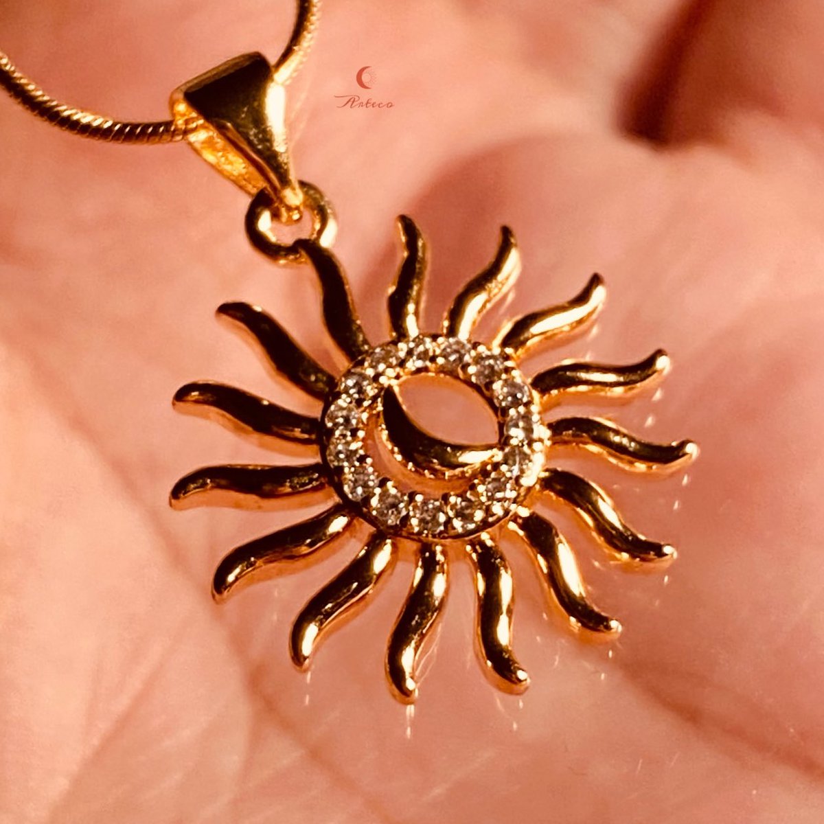 artecodvo's tweet photo. The moon only glows when kissed by the sun 🌻

Stainless Steel 
Non tarnish 
250 Php https://t.co/NJpl3Y88WK