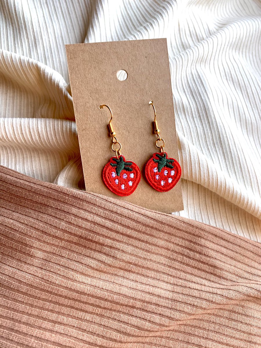 just two sales away from my goal tonight! 💫

use code: VEGA for 10% off your entire purchase 🦋🌿 link below <3