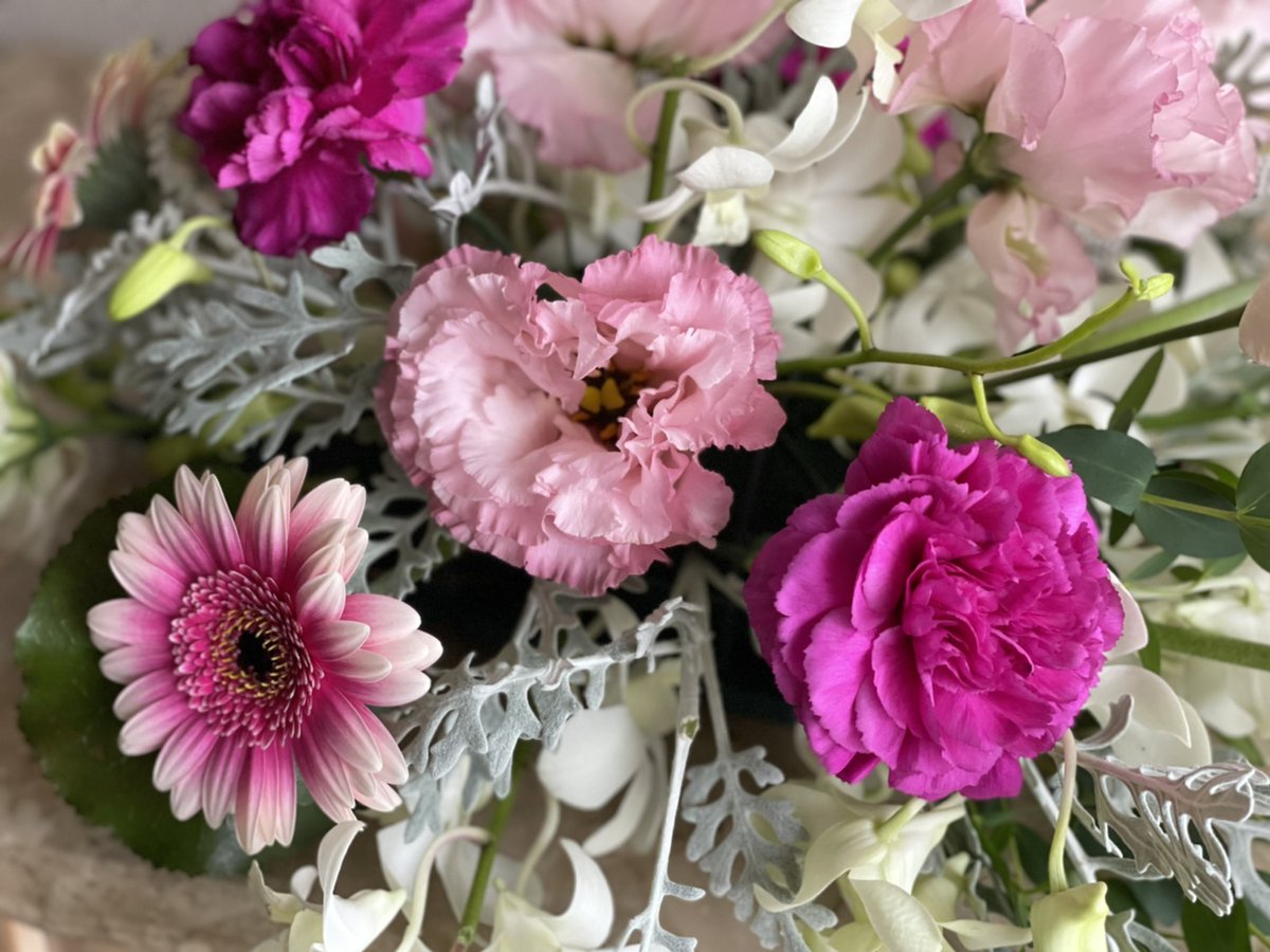 上野稲荷町の花屋とエステのお店 花時計 公式 スタッフのクロック Hanadokei1995 Twitter