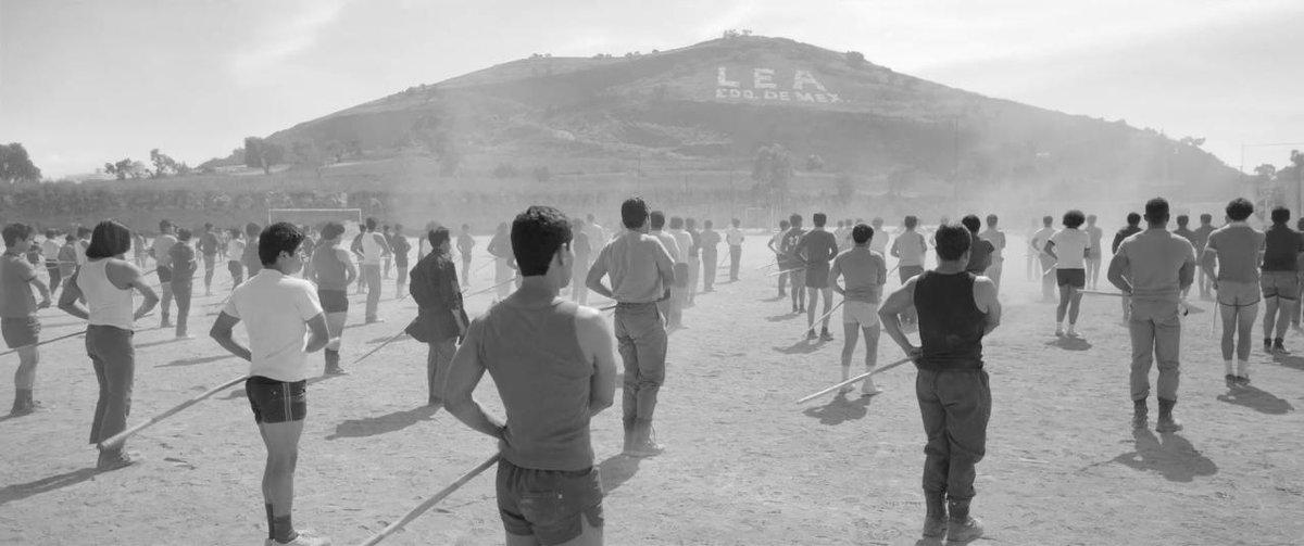 artonthescreen's tweet photo. from Alfonso Cuarón's Roma, 2018 #ArtOnTheScreen https://t.co/ehJ1ifvQzc
