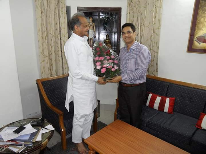 Dr. Vinod Nowal tweet media