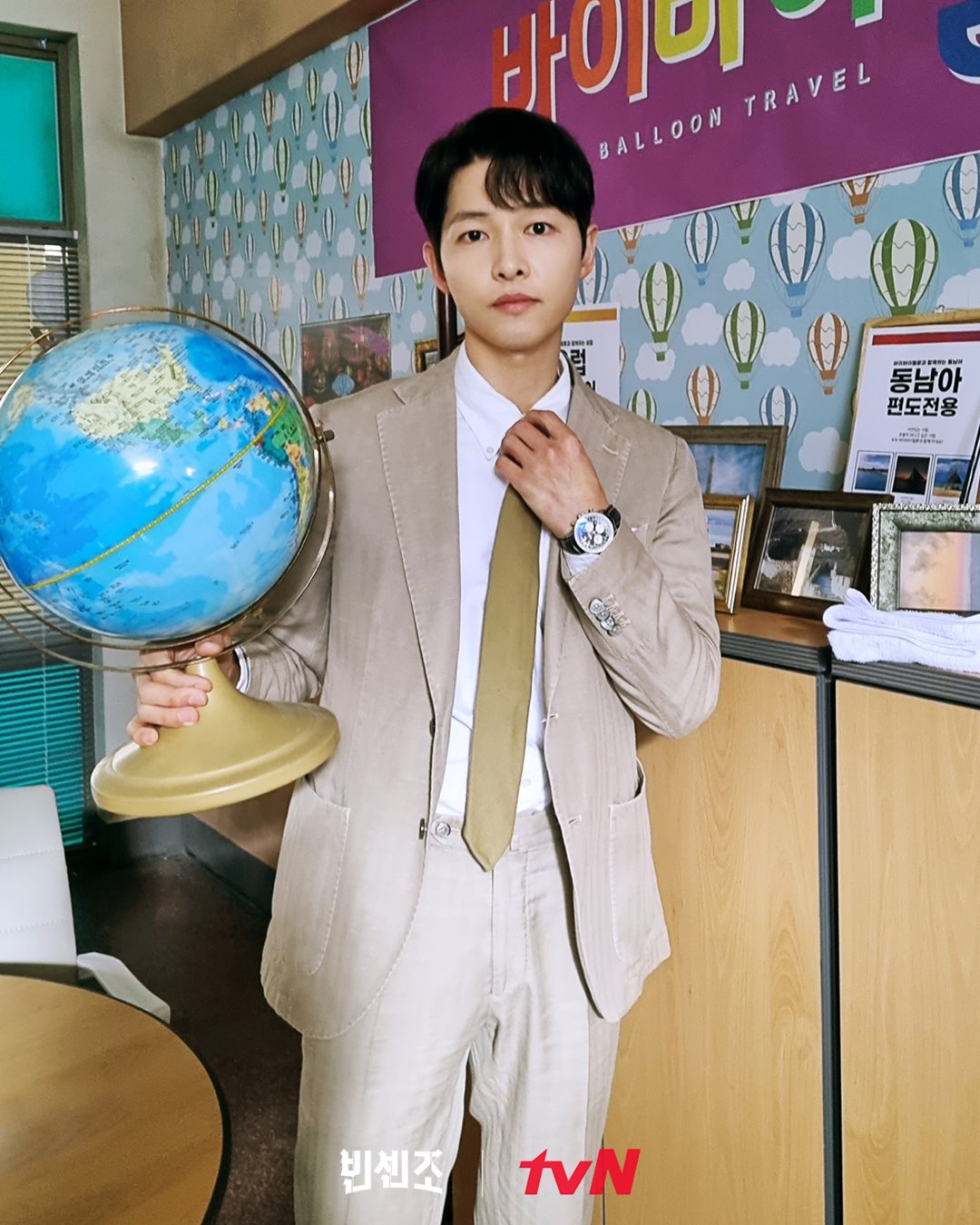 E0bu-2LUYAEoM1u?format=jpg&name=large