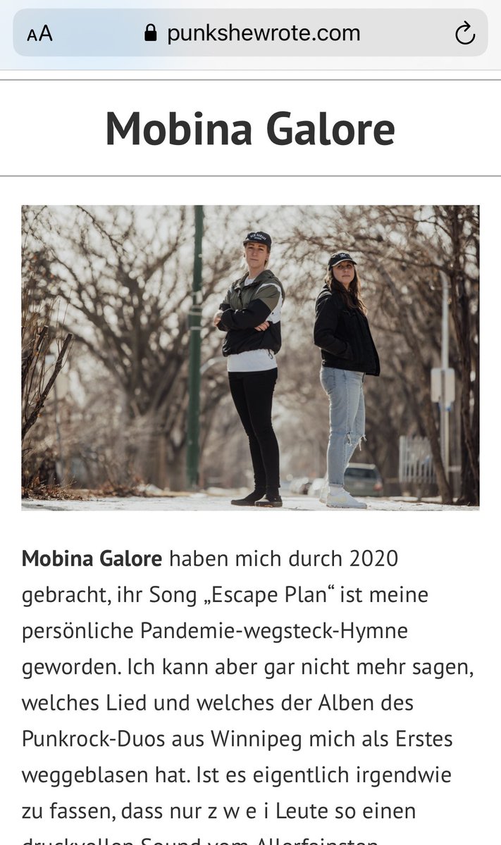 New interview with Mobina Galore (in English and German available) on punkshewrote.com      punkshewrote.com/2021/04/18/mob…