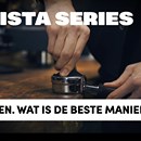 Het lijkt zo makkelijk en veel mensen denken dat het weinig invloed heeft op de smaak van je koffie. Maar toch wel 1 van belangrijkste dingen bij het zetten van het perfecte shot: tampen!
Rob legt je stap-voor-stap uit waar je op moet letten.

Vanavond om 20:00 op ons YouTube kan