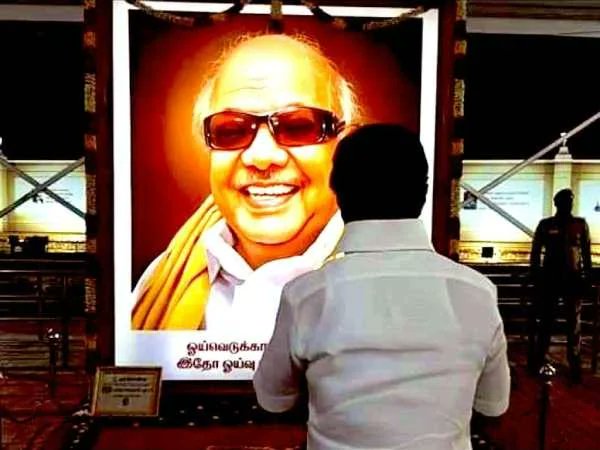 AYukhes's tweet image. மு.க ஸ்டாலின் அவர்களுக்கு
 வாழ்த்துக்கள். #DMK4TN2021 
#StalinForCM #stalinthanvararu