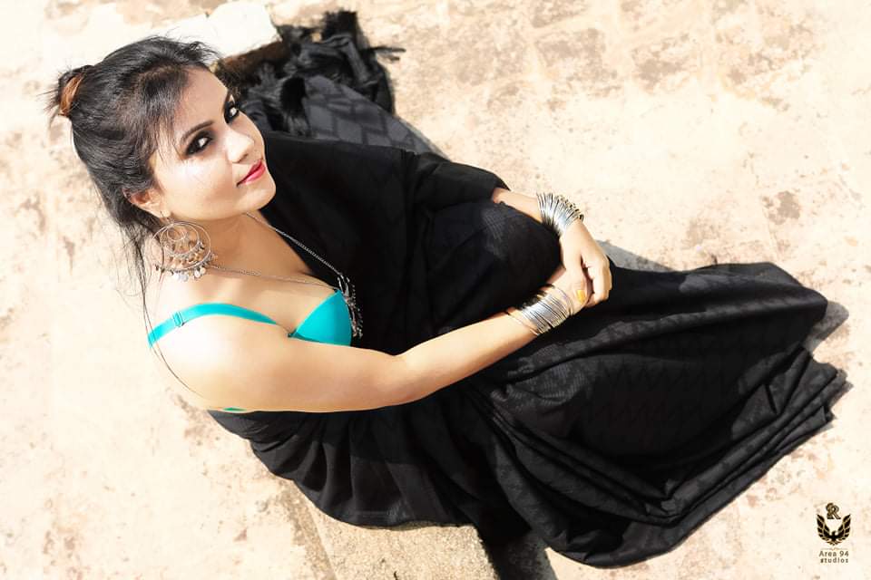 RamadhasP's tweet photo. Most Beautiful #JeevithaVenkatesan Looks Stunning in  Hot Traditional Outfit.🖤📸

@JeevithaVenkat7 https://t.co/2A7dSvzUrE