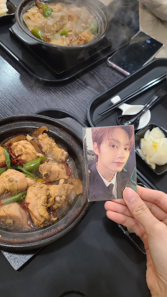 moonshu's tweet photo. 오랜만에
주니가 좋아하는 황먼지먹으러왔다
#키야먹 https://t.co/UMPuaO1CWC