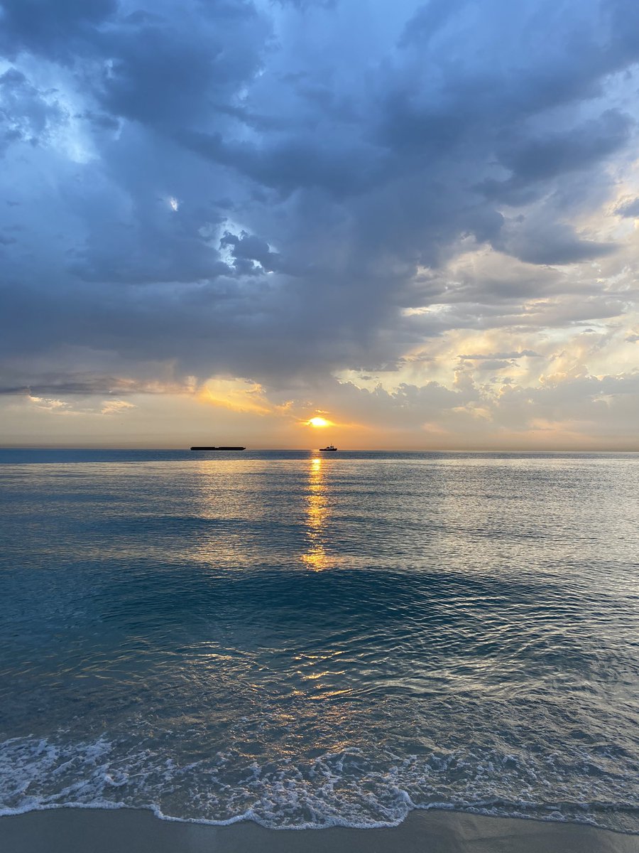 The Beauty of Sunrise 🤍.