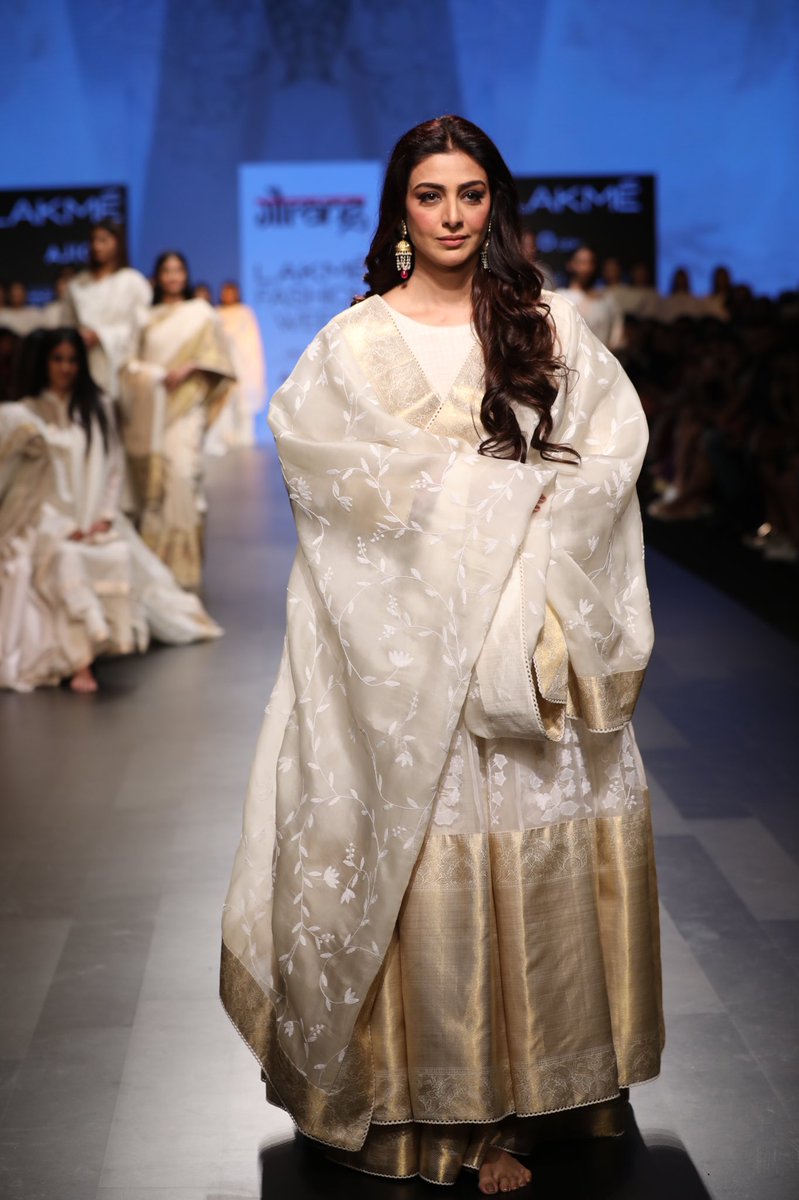 Throwback to our beautiful Muslin show at @LakmeFashionWk Summer Season 2017 #Gaurang #GaurangShah #ShahGaurang