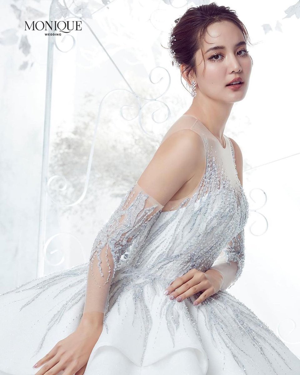 melynda_mld's tweet photo. 𝐅𝐚𝐬𝐡𝐢𝐨𝐧𝐢𝐬𝐭𝐚! 𝐒𝐭𝐲𝐥𝐞 "𝐌𝐎𝐍𝐈𝐐𝐔𝐄 𝟐𝟎𝟐𝟏"
.
#MONIQUEWeddingbkk
.
#bow_maylada #bowmalada
cr. @moniqueweddingbkk
#bobo #bow #bow_fanclub #bow_museum #bowmaylada_chinafc
#โบโบ้ #โบว์ #โบว์เมลดา #เมลดาสุศรี #โบว์เมลดาสุศรี #แฟนคลับ #แฟนโบว์ https://t.co/bzBiJU3vYJ