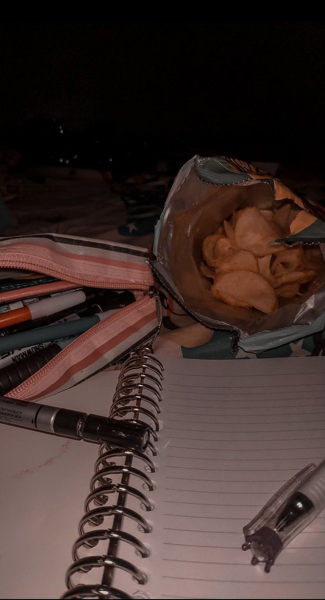 Tinggal cap 3 jari doang padahal!
Masi aja dikasi tugas🥲