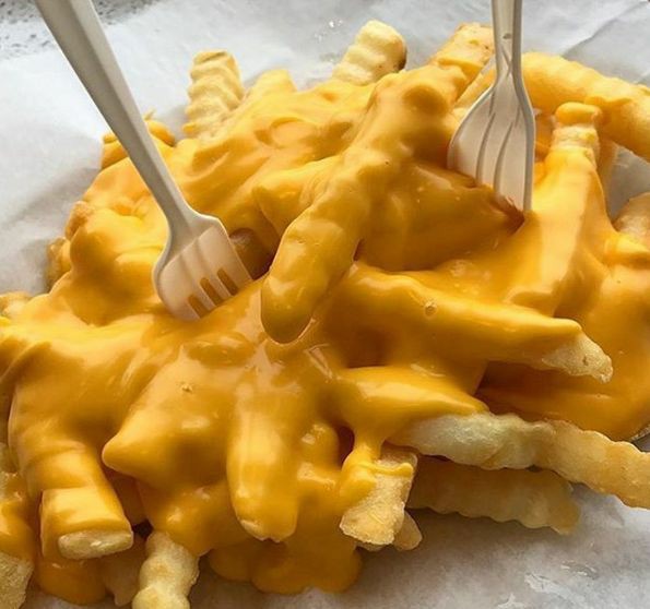 เฟรนฟรายไม่ราดชีสรี        เฟรนฟรายราดชีสเฟบ