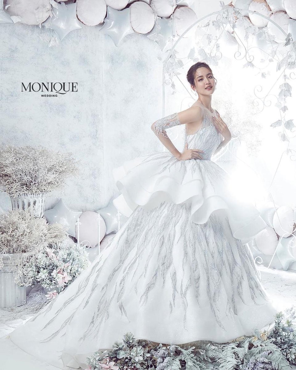 melynda_mld's tweet photo. 𝐅𝐚𝐬𝐡𝐢𝐨𝐧𝐢𝐬𝐭𝐚! ���𝐭𝐲𝐥𝐞 "𝐌𝐎𝐍𝐈𝐐𝐔𝐄 𝟐𝟎𝟐𝟏"
.
#MONIQUEWeddingbkk
.
#bow_maylada #bowmalada
cr. @moniqueweddingbkk
#bobo #bow #bow_fanclub #bow_museum #bowmaylada_chinafc
#โบโบ้ #โบว์ #โบว์เมลดา #เมลดาสุศรี #โบว์เมลดาสุศรี #แฟนคลับ #แฟนโบว์ https://t.co/bQC0Fa0CPq