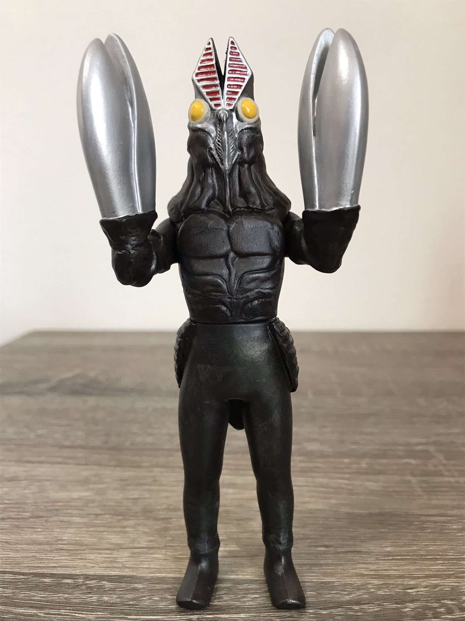 大人女性の KUBRICK キューブリック にせウルトラマン、ゼットン、バルタン キューブリック、ベアブリック