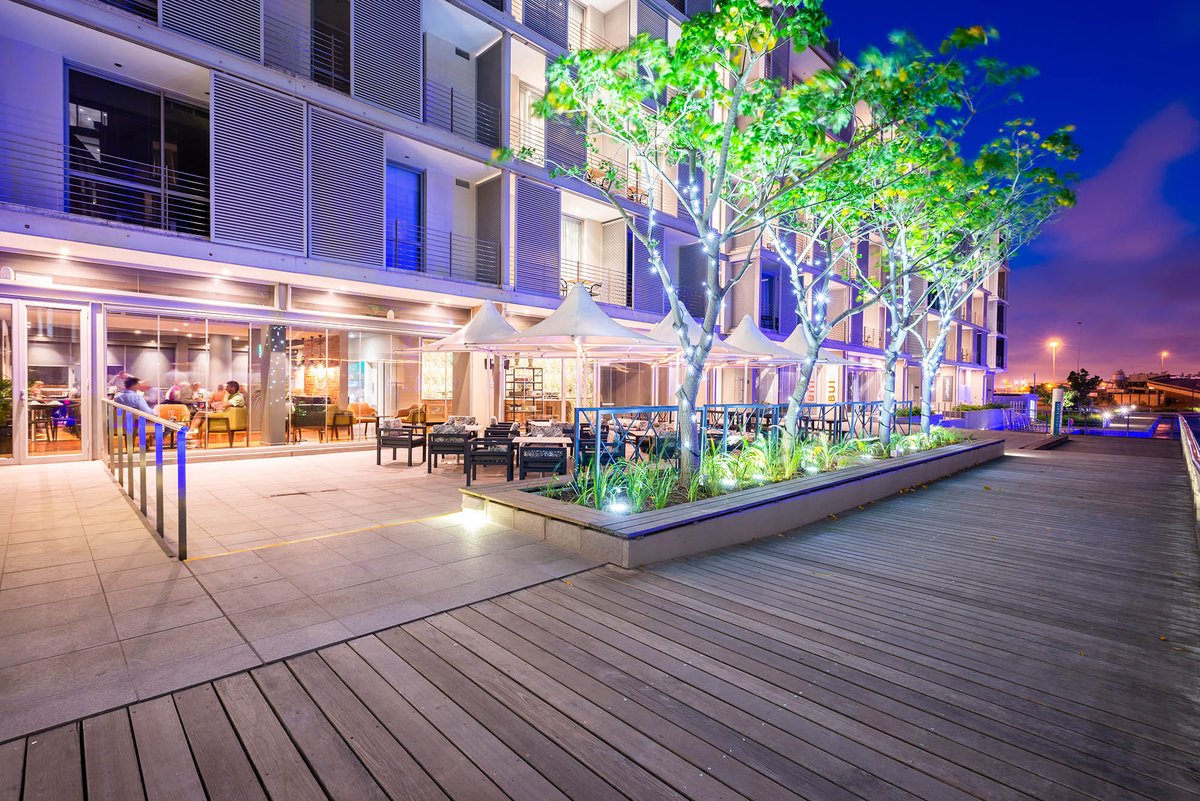 HarbourBridgeCT's tweet photo. aha Harbour Bridge Hotel &amp; Suites is also nearby to other exciting attractions: Parliament, the Cultural History Museum, Castle of Good Hope, Cape Town Stadium, Century City, Grand West Casino, and Cape Town International Airport

#harbourbridgehotel #capetown #canalcafe #stayaha https://t.co/52GVwZzed9