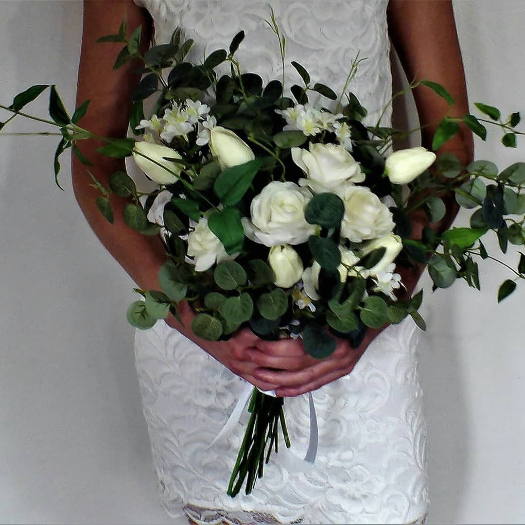 ⭐️Artificial Flower Arrangements⭐️
💝 SJS Special Occasions 💝
On The Married In Kent Wedding Directory 💖
🔗 marriedinkent.co.uk/suppliers_dire…

#kentweddingflorist #kentflorist #kentflowers #kentflorists #kentweddingflowers #weddingflowers #weddingbouquet #weddingflorist #kentwedding