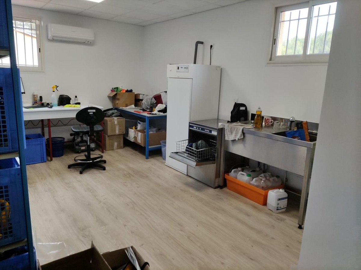 Et voilà, l'équipe du SafetySHOP de Cadarache est plus que prête à vous accueillir dans ses nouveaux locaux ! 
Zac du Castellet
8 Rue Jules HOROWITZ
13115 Saint Paul lez Durance
(Face à la déchetterie)