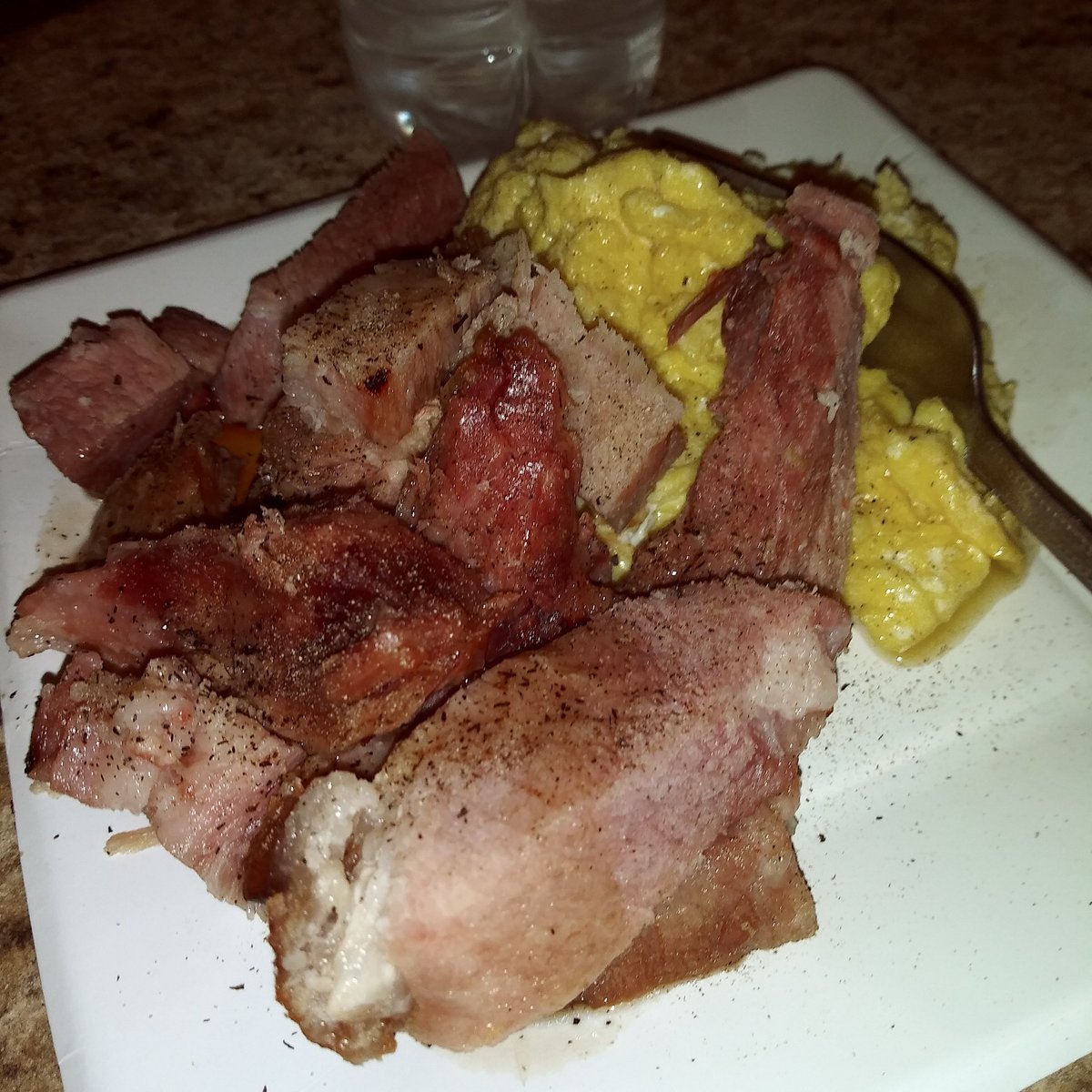 Papastopper1's tweet photo. @KarenFox29 GOOD MORNING KAREN EGGS AND HAM https://t.co/NxST3Edx1o