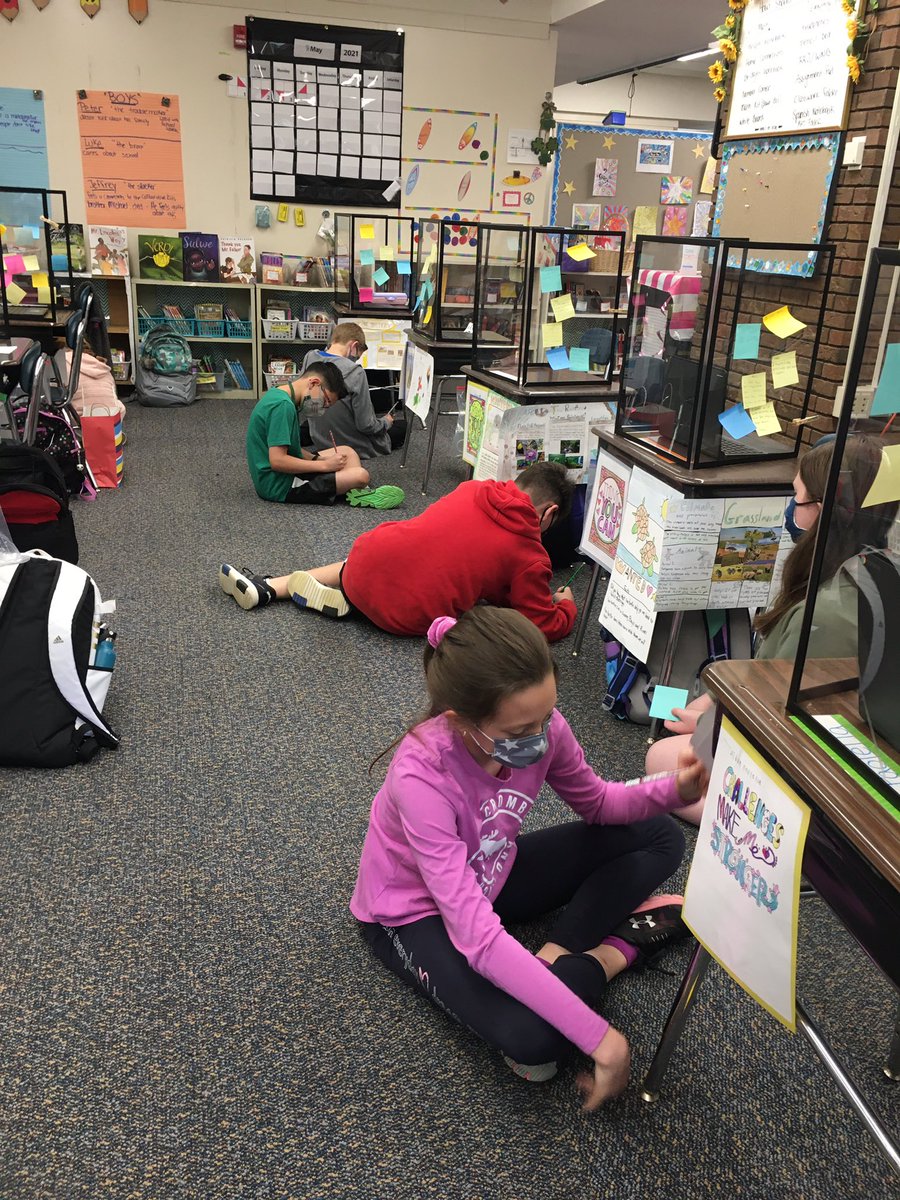 RomanowskiCRAS's tweet photo. Writing Kind, Specific, and Helpful feedback from our science poster work! #studentshare βοΈ #fts4rkids https://t.co/6R9EmyYuQY