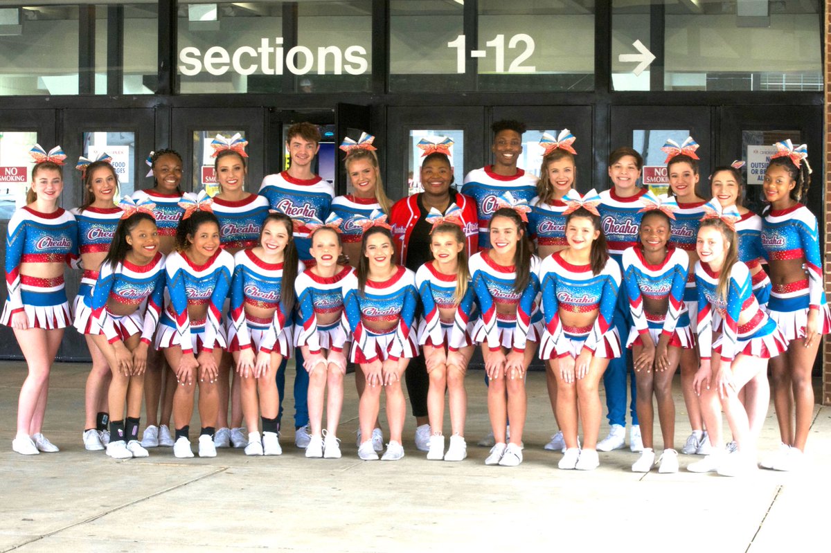 Oxford High School Varsity Cheer tweet media