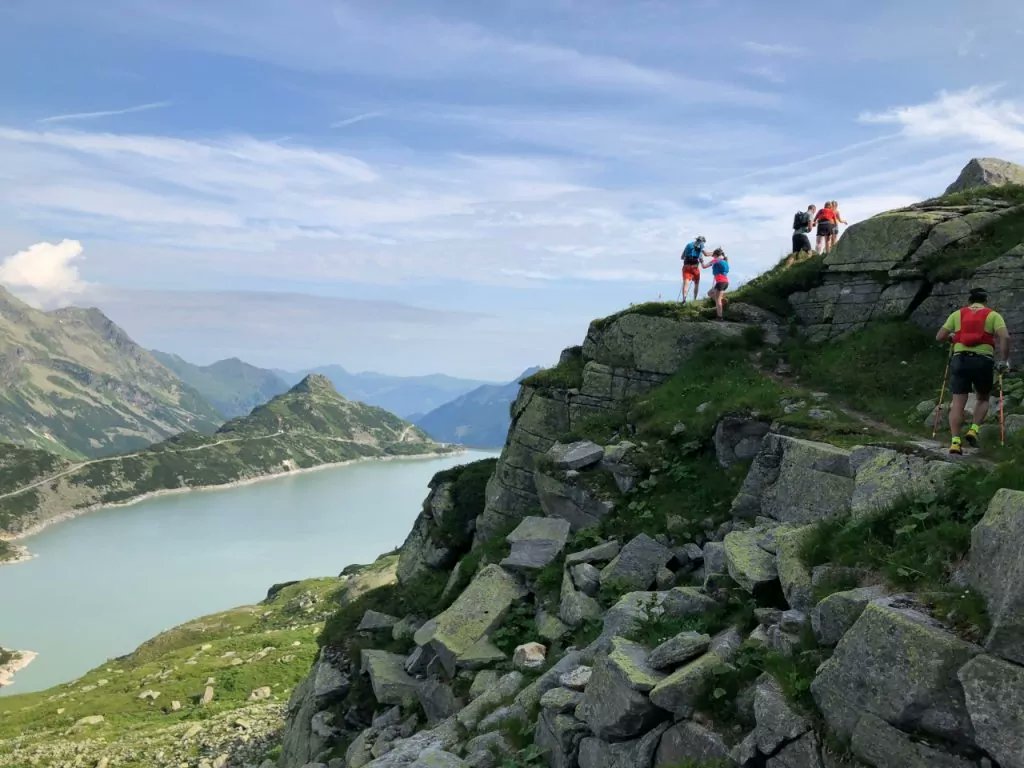 jaeger_d_berge's tweet photo. #TimeToTrailrun

Verena hat in ihrem Gastbeitrag wieder einen Laufbericht runtergetippt. Diesmal geht es um den #GGUT Grossglockner-Ultra-Trail

#trailrunning #beatyesterday #trailrun

https://t.co/NkiWflzLVD https://t.co/9fxXundWJV