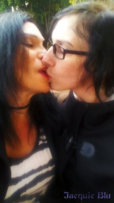 1 pic. She was a good kisser, too! @TeganToxik #JacquieBlu #BFF https://t.co/iXj1h5eQcQ