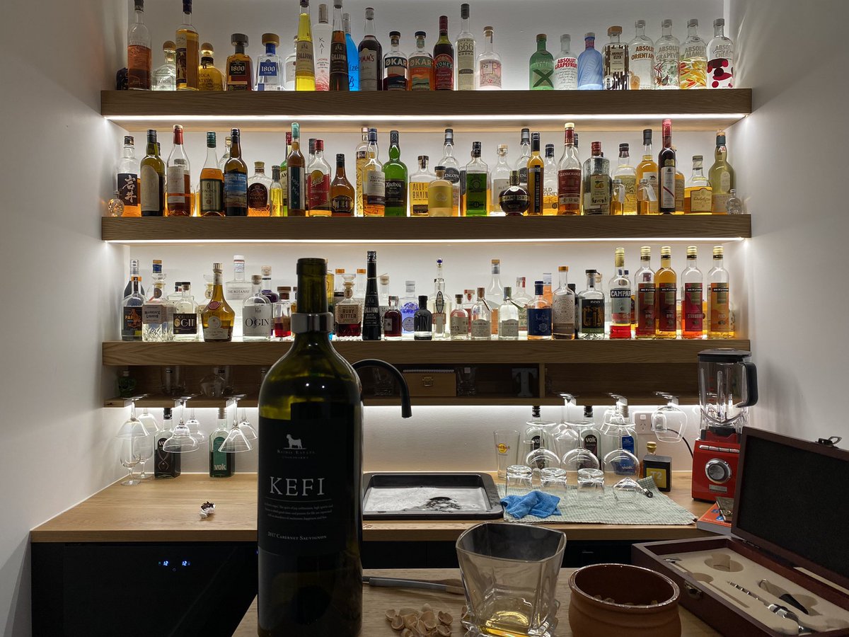 CARdinals_book's tweet image. Had such a good time at book club tonight I completely forgot to post a pic. 
One of our members invited us around to their newly opened home bar. 
Tonight we had a @RaidisEstate Kefi magnum and a sip or two of the #HellyersRoad 15 year old original while discussing #ShuggieBain
