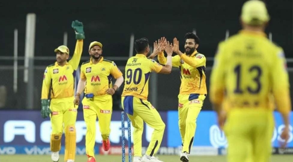 RockzStupid's tweet photo. JUST IN:
▫️Three non-playing members of CSK test positive for covid-19 💔 #IPL2021 @Lbalaji55 #kasiviswanathan #buscleaner 💔 https://t.co/Hz1W91GYO9
