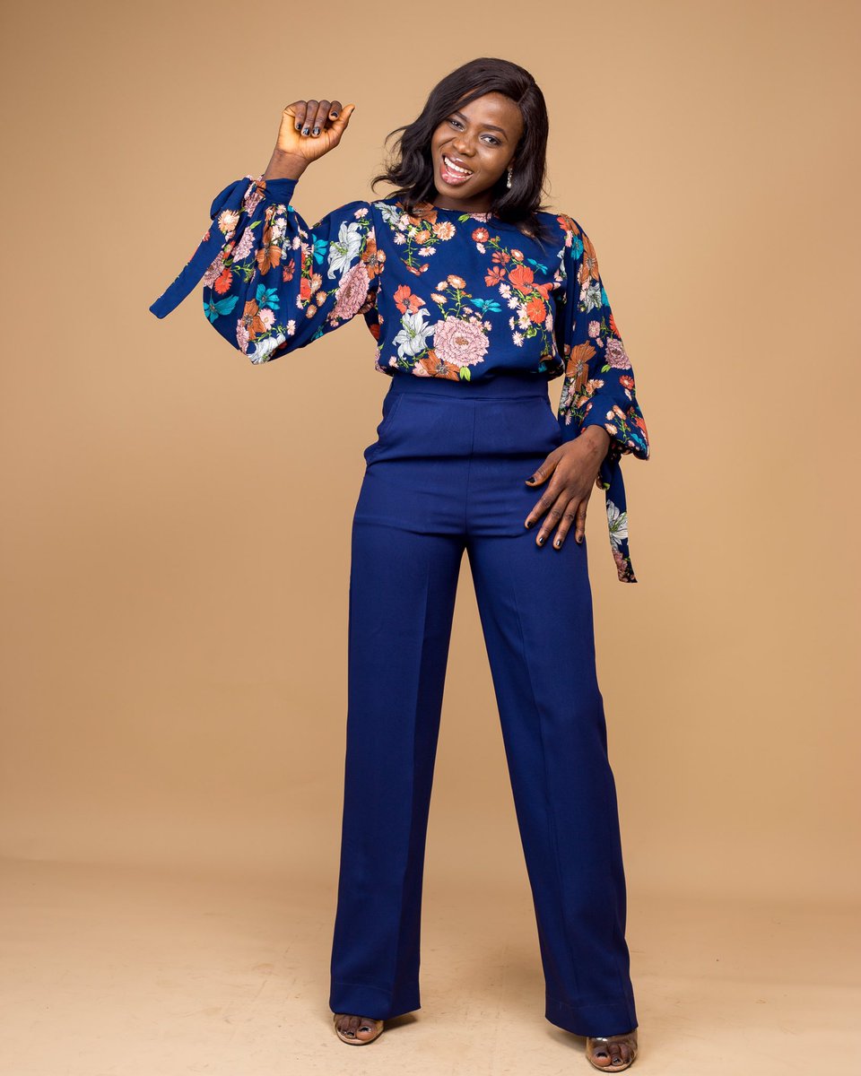 cyvibez's tweet photo. Guys, I need your help please 

My wife just released new collections. She’s not a twitter person(more of IG: @sisi_aladukecloset) but I don make mouth say if these collections get to Twitter, they will be sold out. 9K EACH!!!

Twitter NG, please do your thing 🤲🏾 https://t.co/iQXiQMA83K