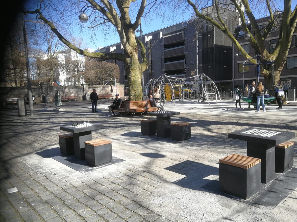 jmedinamolina's tweet image. Ook in #Nijmegen komen binnenkort schaaktafels. #BrainCandy #UrbanChess 

Foto: Rabbijn Maarsenplein, #DenHaag